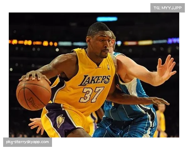 现代篮球要求球员技术全面化，位置模糊成必然趋势